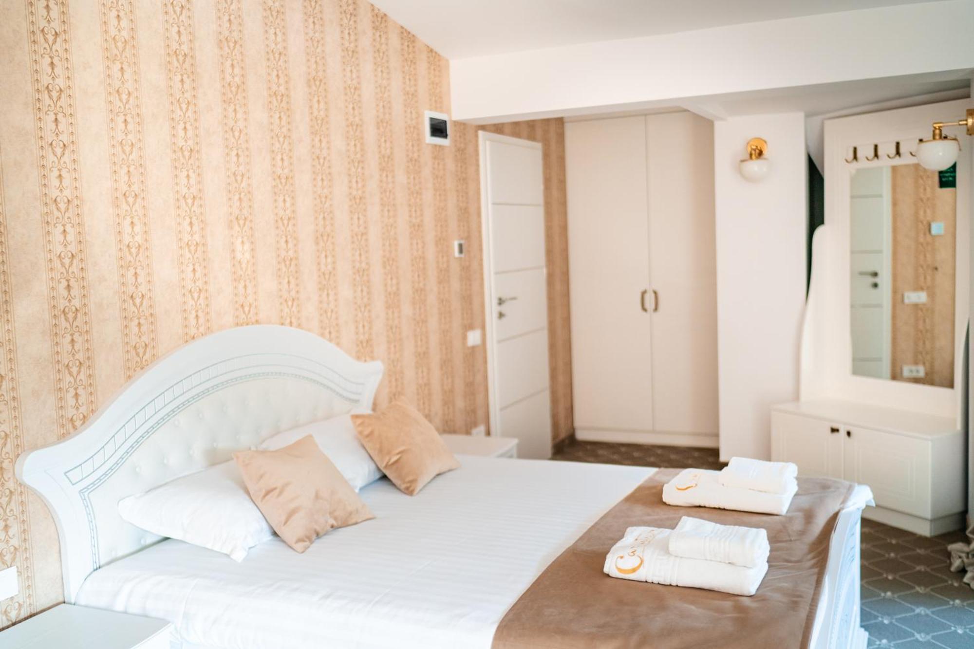 Carpentiere Arena Hotel เรอชินาริ ภายนอก รูปภาพ