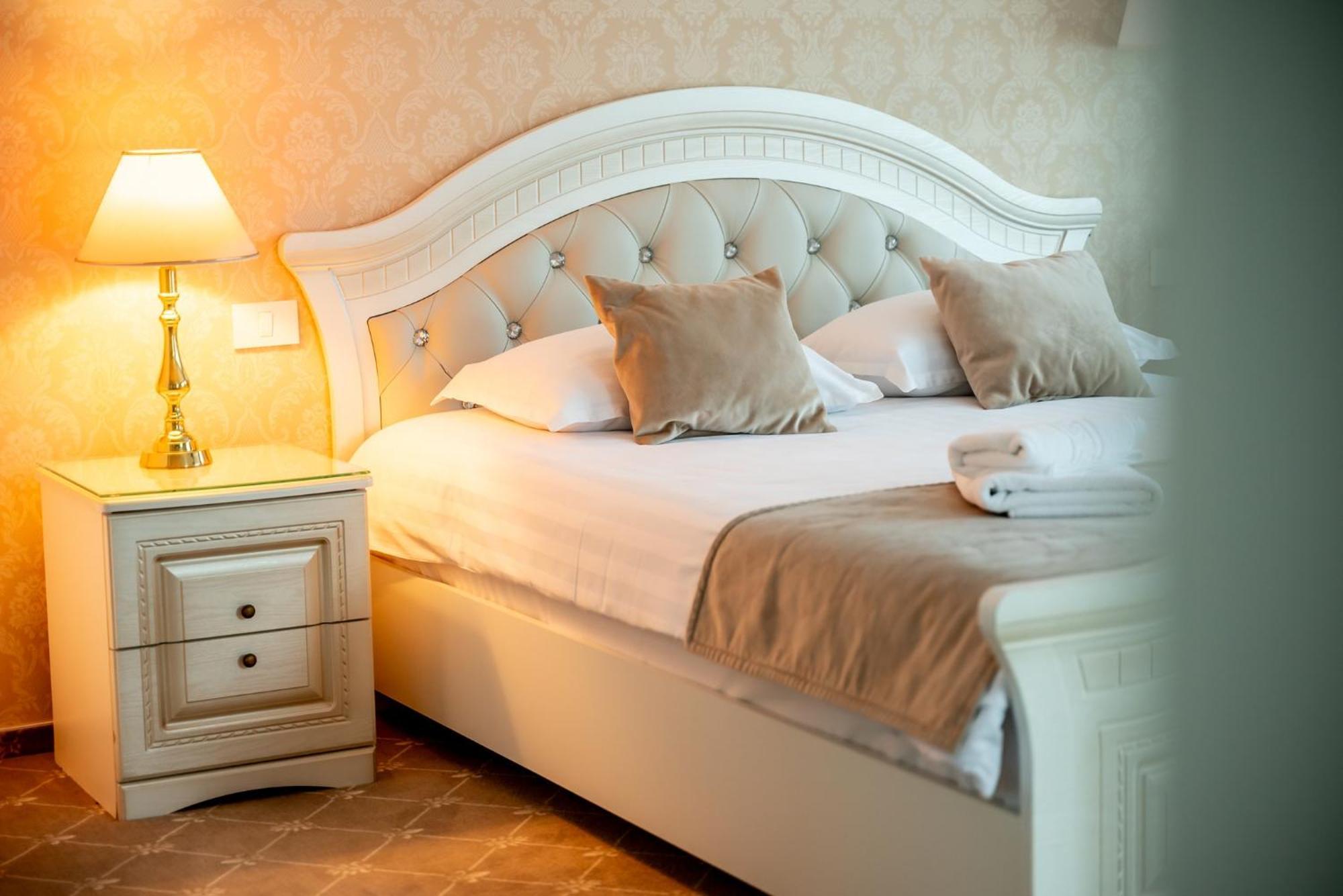 Carpentiere Arena Hotel เรอชินาริ ภายนอก รูปภาพ