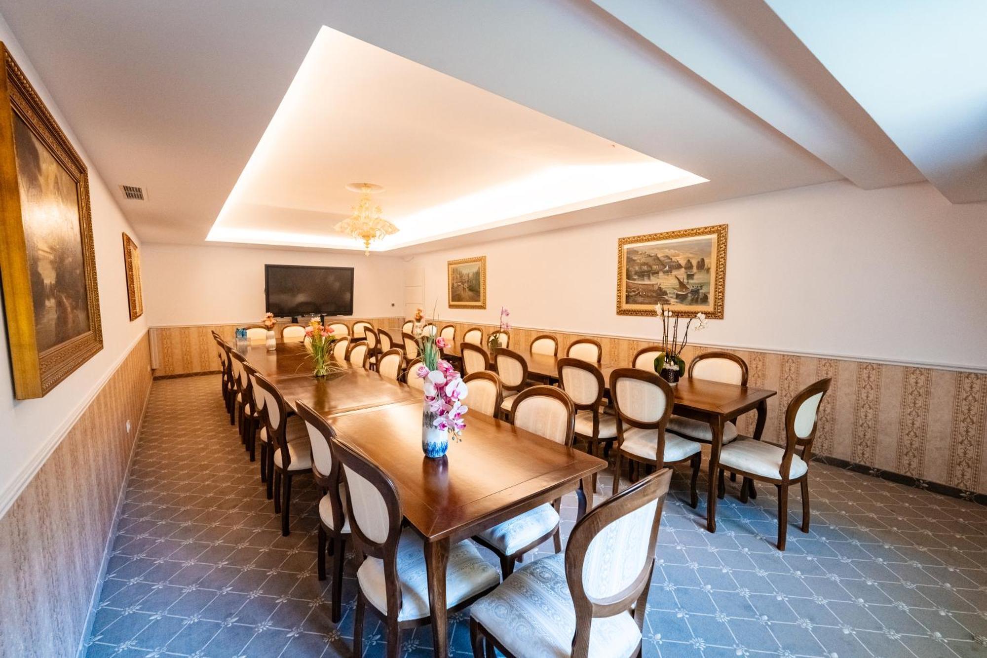 Carpentiere Arena Hotel เรอชินาริ ภายนอก รูปภาพ