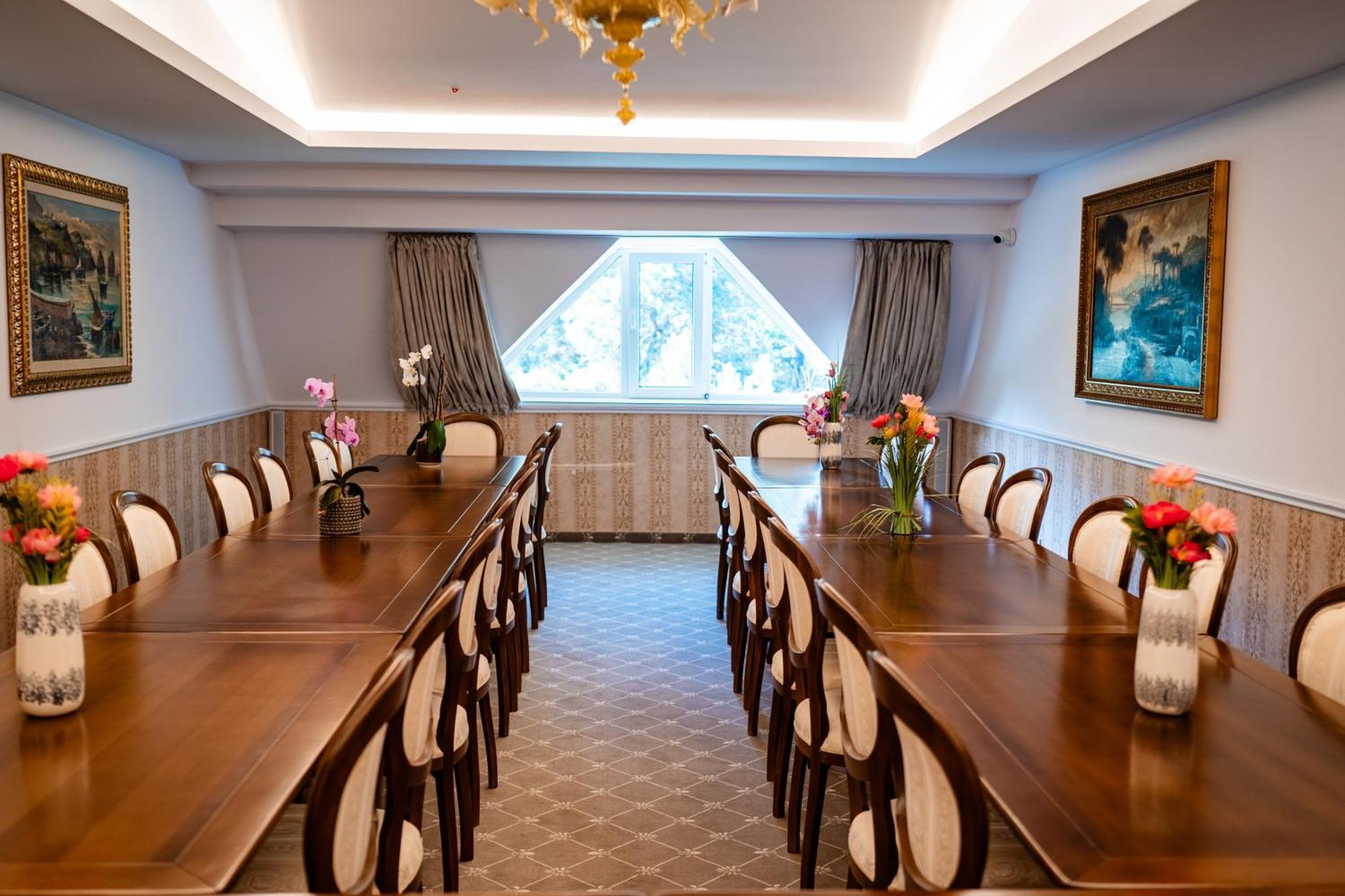 Carpentiere Arena Hotel เรอชินาริ ภายนอก รูปภาพ