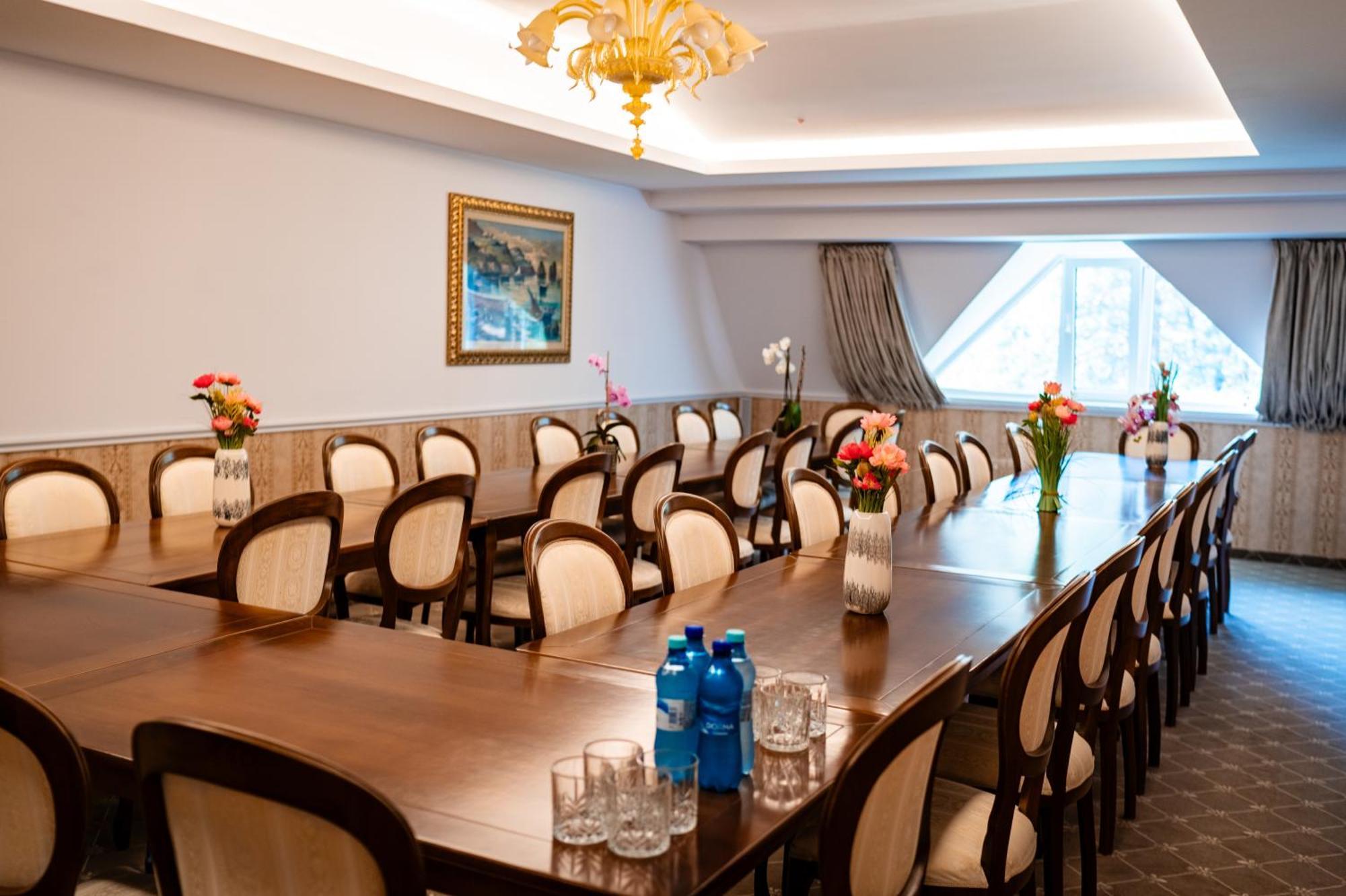 Carpentiere Arena Hotel เรอชินาริ ภายนอก รูปภาพ