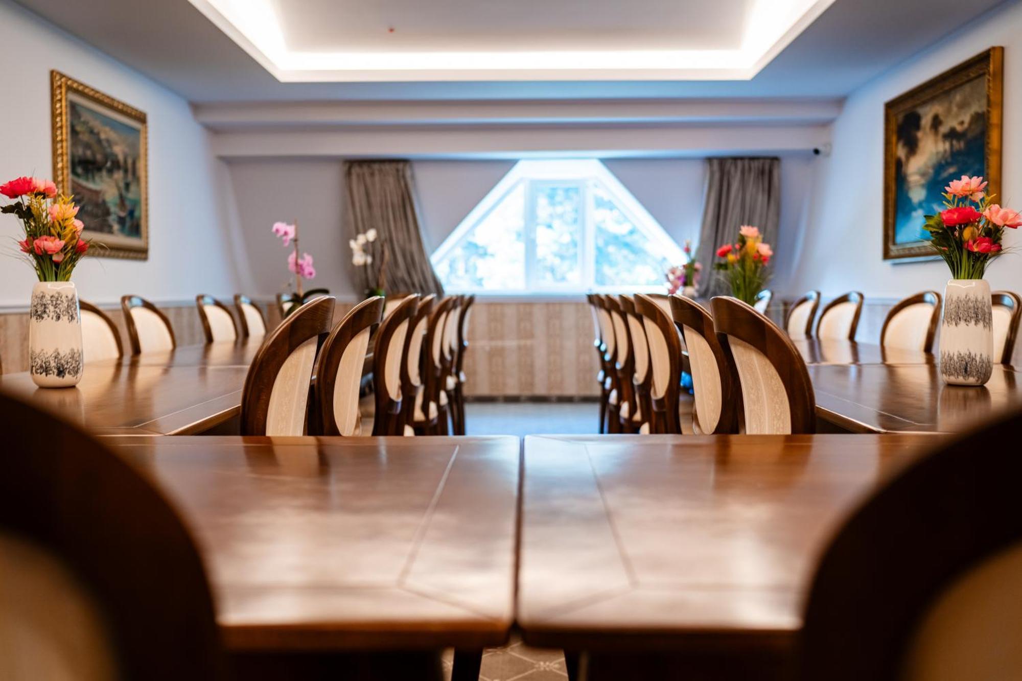 Carpentiere Arena Hotel เรอชินาริ ภายนอก รูปภาพ