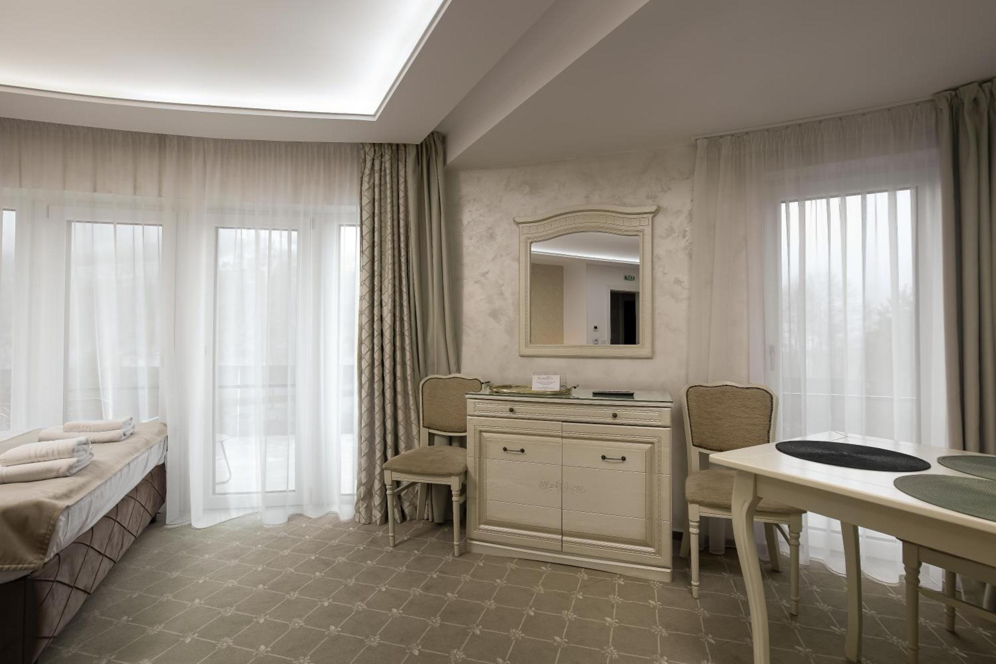 Carpentiere Arena Hotel เรอชินาริ ภายนอก รูปภาพ