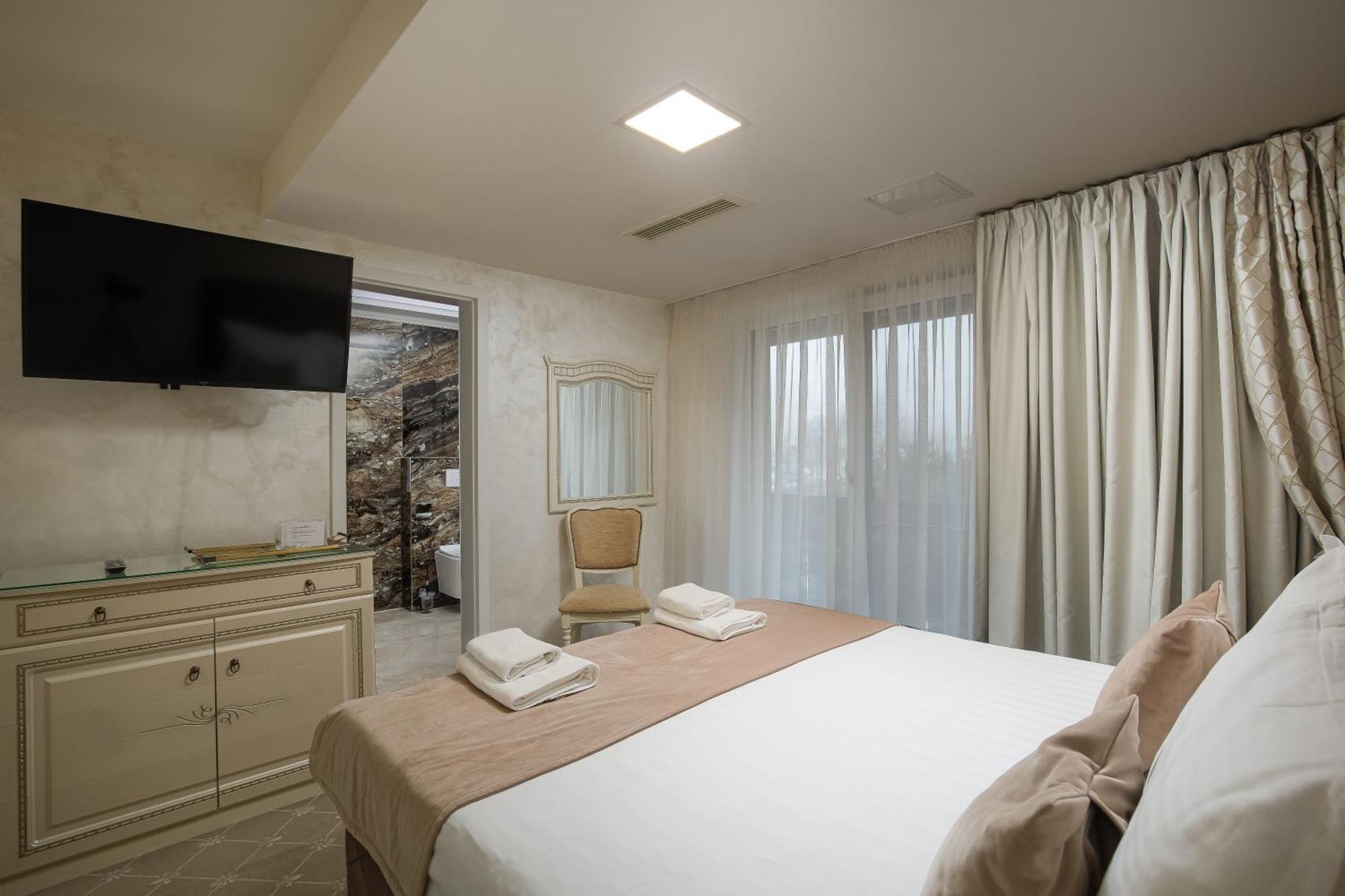 Carpentiere Arena Hotel เรอชินาริ ภายนอก รูปภาพ