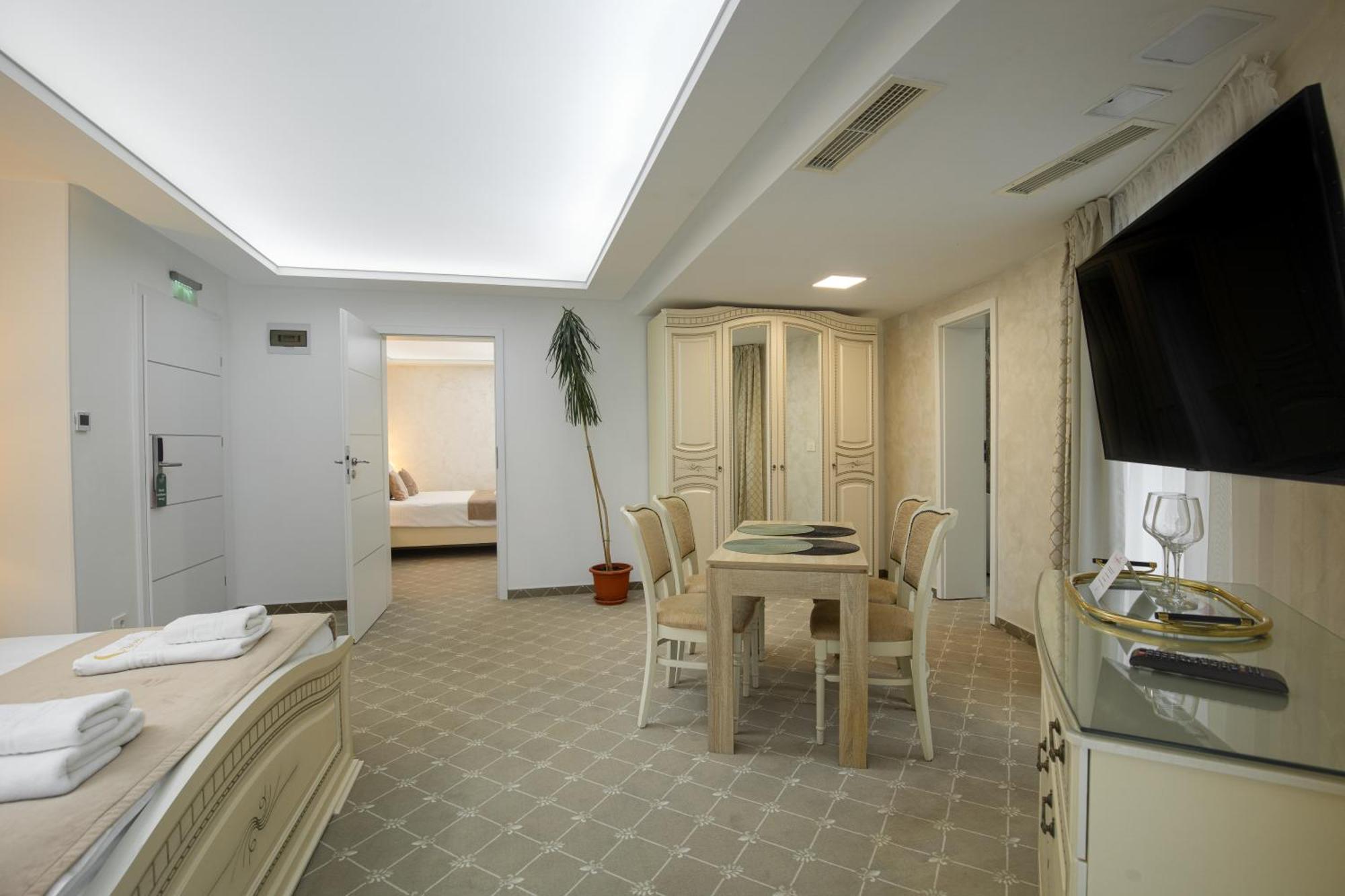 Carpentiere Arena Hotel เรอชินาริ ภายนอก รูปภาพ